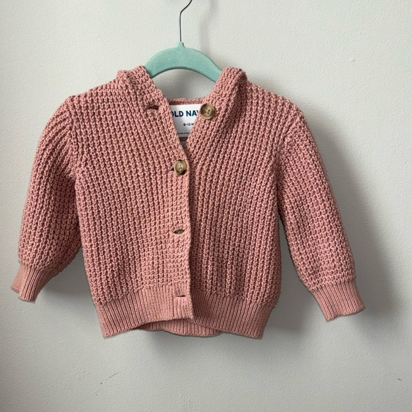 Old Navy cardigan Sweater in Rose size 6-12 months - Picture 2 of 4